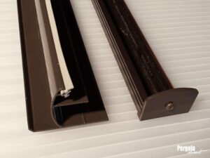 KIT RIVE CAPOTS A CLIPSER en aluminium laqué pour plaques de 16 mm d’épaisseur